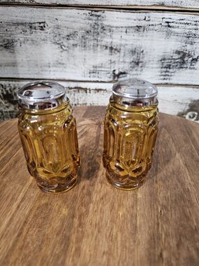 "Vintage" Amber Glass Salt and Pepper Shakers